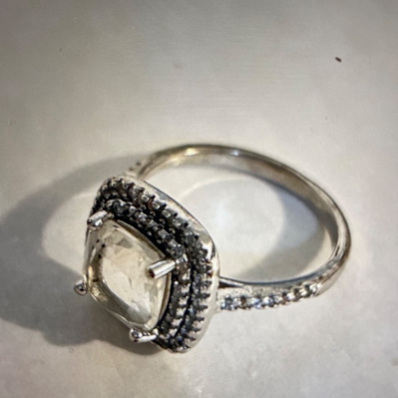 Sterling Silver CZ ring - Picture 3 of 4